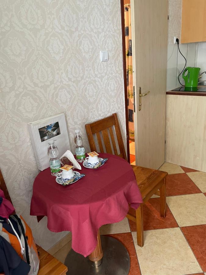 Viktoria Hostel Vienna Luaran gambar