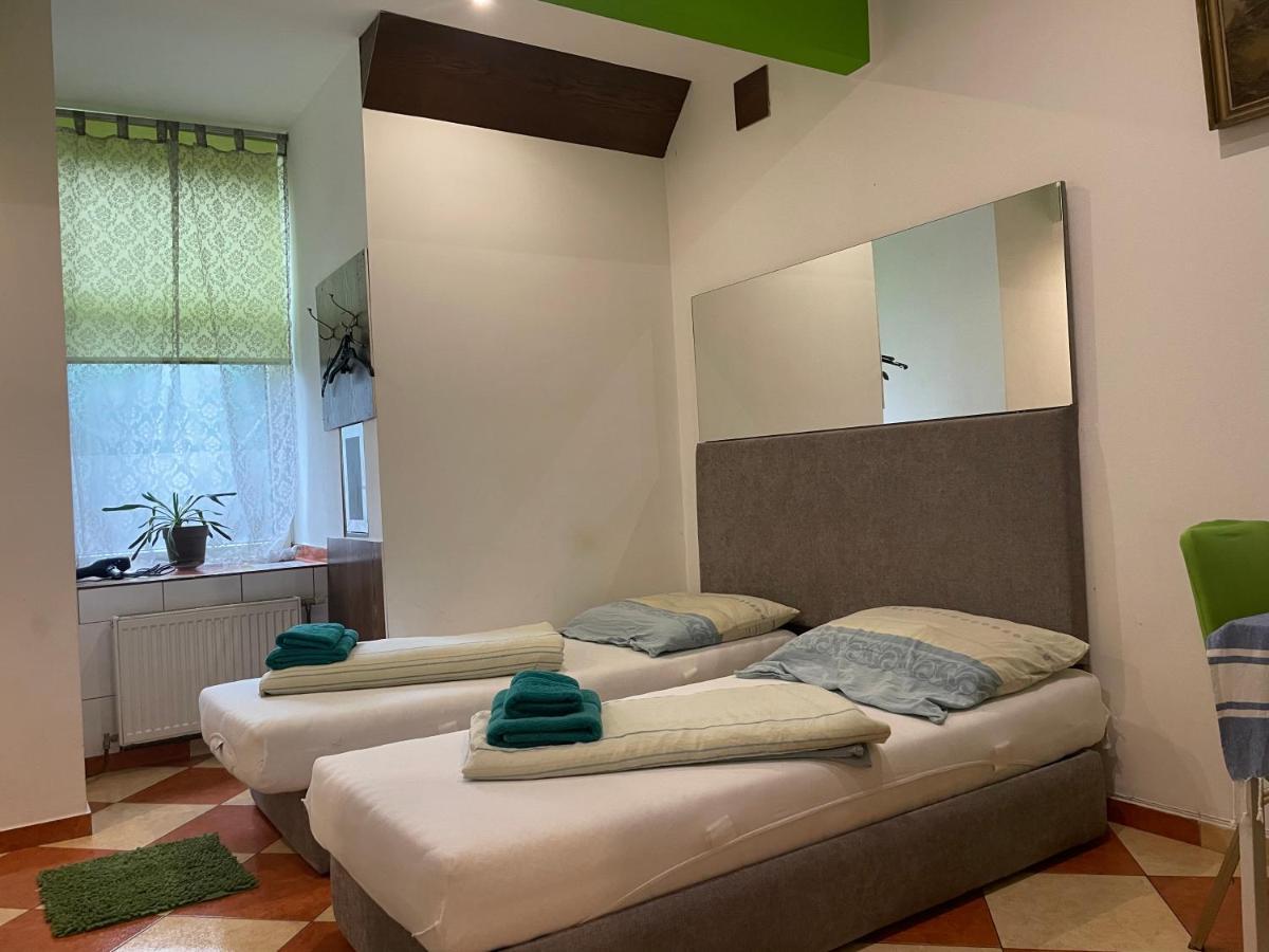 Viktoria Hostel Vienna Luaran gambar