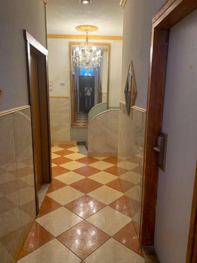 Viktoria Hostel Vienna Luaran gambar