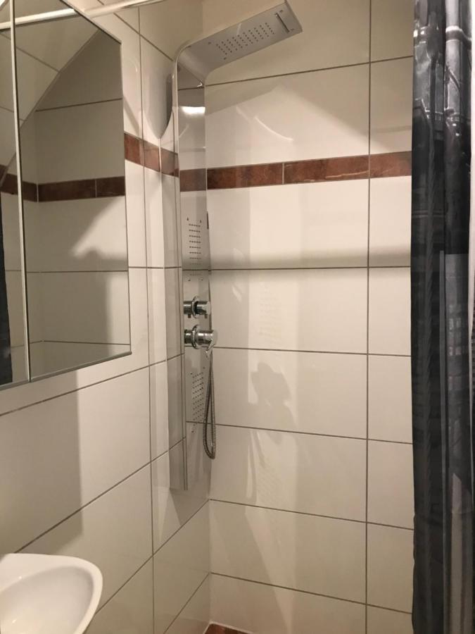 Viktoria Hostel Vienna Luaran gambar